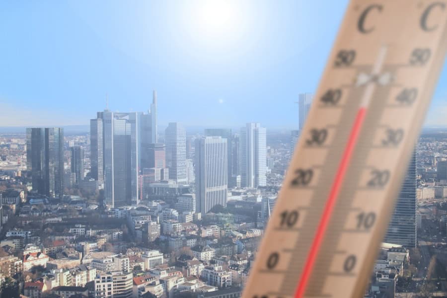Article with recommendations against overheating in buildings - Alpine ...
